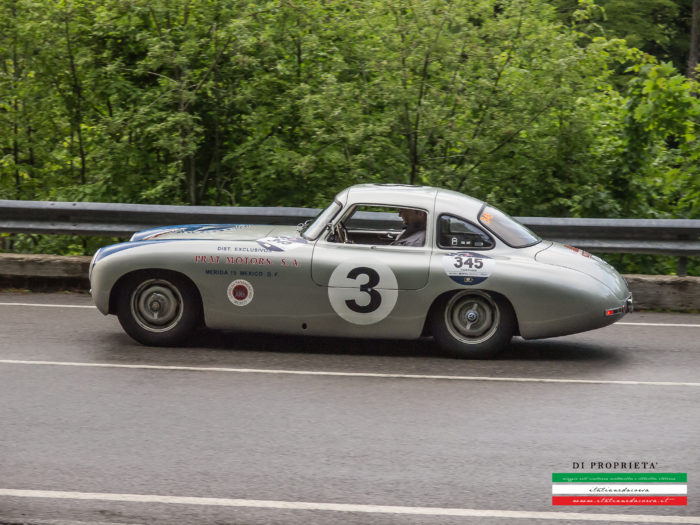 Mercedes 300 SL PROTO alla Mille Miglia.Vetture identica a quella che partecipò alla Carrera 1952