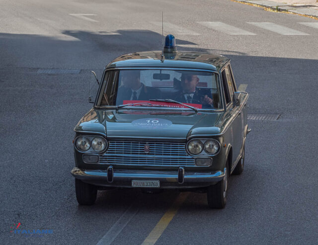 Mille Miglia 2023 Fiat 1500 Polizia